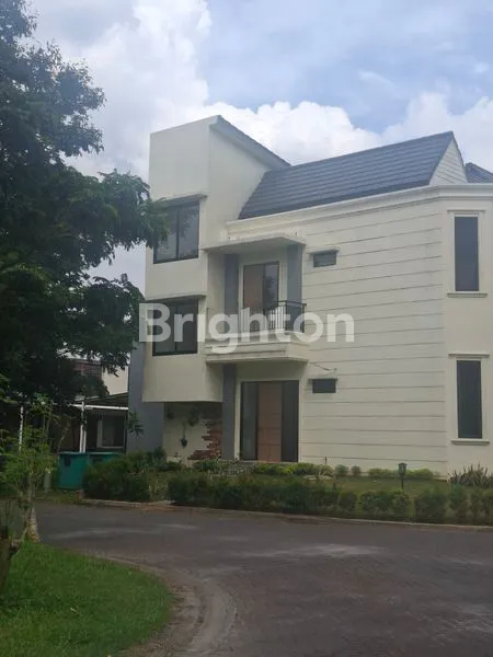 image RUMAH MEWAH SIAP HUNI THE PRESTIGIA EMINENT BSD CITY (2)