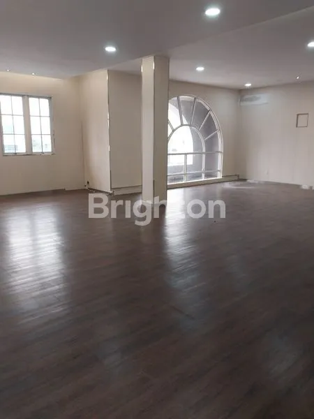 image RUKO 3 LANTAI + ROOFTOP DI JL. TENGGIRI RAWAMANGUN (1)