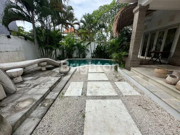 image TROPICAL VILLA FOR RENT IN UMALAS KLECUNG (2)