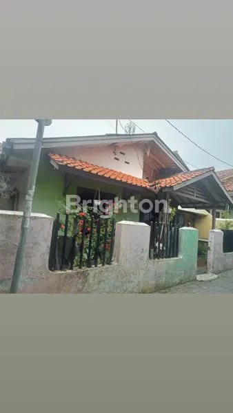 RUMAH STRATEGIS DAN ASRI