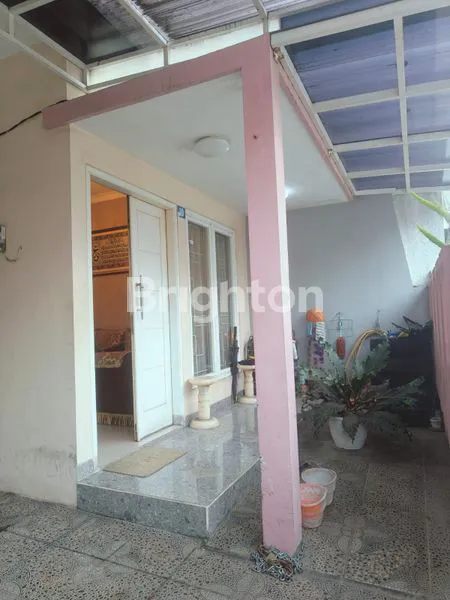 image RUMAH 3 LANTAI FULL FURNISHED DEKAT RS LAVALETTE KOTA MALANG (2)
