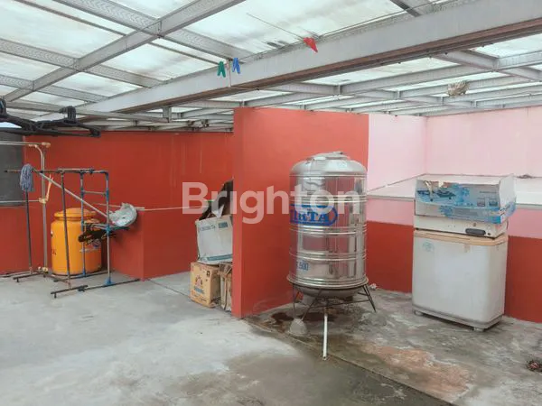 image RUMAH 3 LANTAI FULL FURNISHED DEKAT RS LAVALETTE KOTA MALANG (5)