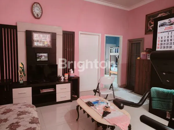image RUMAH 3 LANTAI FULL FURNISHED DEKAT RS LAVALETTE KOTA MALANG (6)