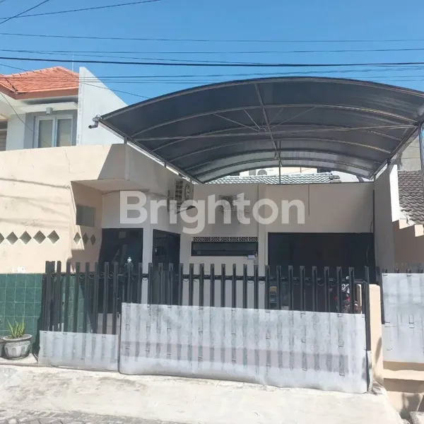 image RUMAH SECOND TERAWAT MANYAR STRATEGIS PUSAT KOTA, BEBAS BANJIR, DEKAT NGINDEN (1)