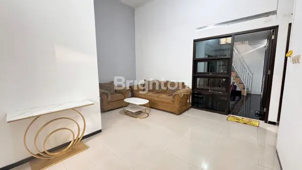 image DI SEWAKAN RUMAH FURNISH STRATEGIS DI JALAN CANDI CANDI MALANG (3)