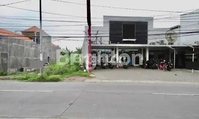 TANAH DAN BANGUNAN RAYA PAKAL