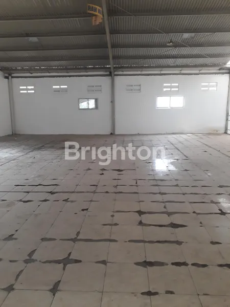 image GUDANG TERAWAT DI JL. RATNA JATIBENING, 20 MENIT KE TOL & LRT JATIBENING (6)