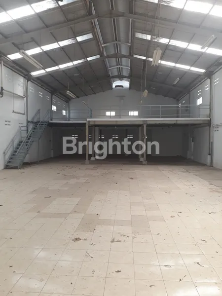 image GUDANG TERAWAT DI JL. RATNA JATIBENING, 20 MENIT KE TOL & LRT JATIBENING (7)