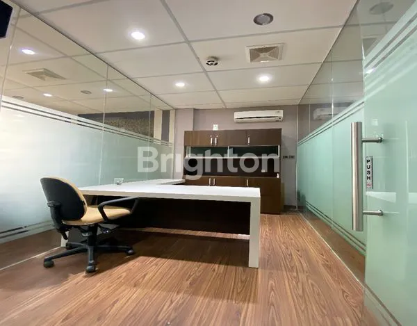 image DISEWAKAN RUKO EKSKLUSIF DI JALAN RAYA BOULEVARD , KELAPA GADING (3)