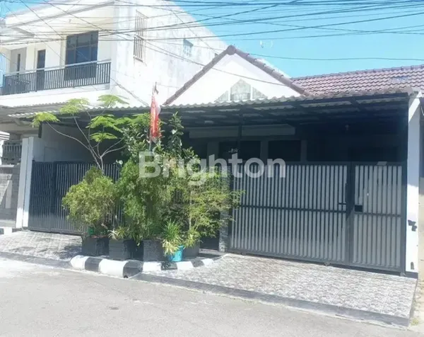 image DIJUAL RUMAH SUTOREJO PRIMA, BERSIH TERAWAT, STRATEGIS SURABAYA TIMUR, DEKAT GALAXY MALL, PAKUWON CITY  (1)