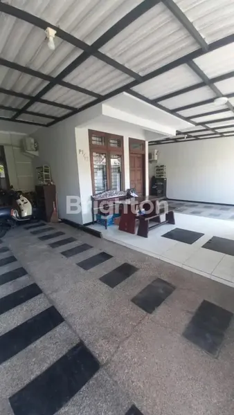 image DIJUAL RUMAH SUTOREJO PRIMA, BERSIH TERAWAT, STRATEGIS SURABAYA TIMUR, DEKAT GALAXY MALL, PAKUWON CITY  (2)