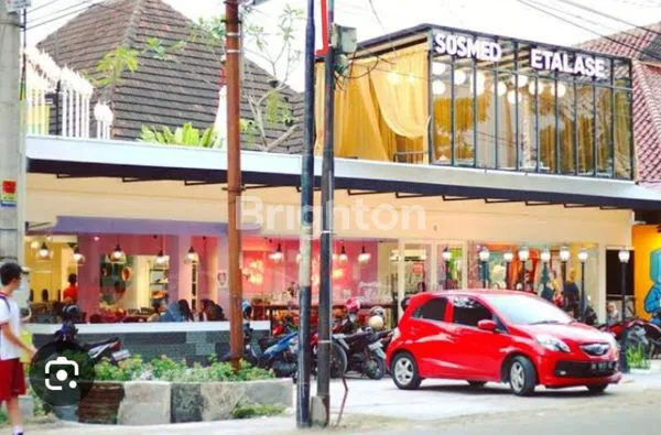 image DIJUAL ATAU DISEWAKAN RUMAH BEKAS EX- CAFE  DU DAERAH ABDULLAH LUBIS . MEDAN (1)