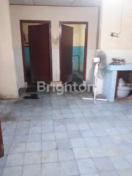 image RUMAH LUAS 400M² DI JALAN RAYA, AKSES MUDAH (5)