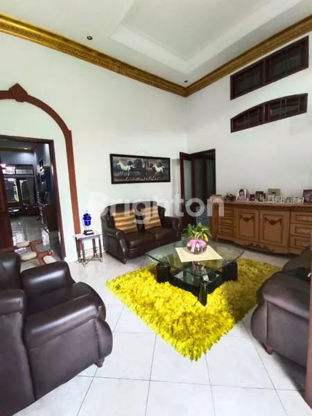 image RUMAH MEWAH TERAWAT DI TAMAN SARI BUKIT BANDUNG  (2)