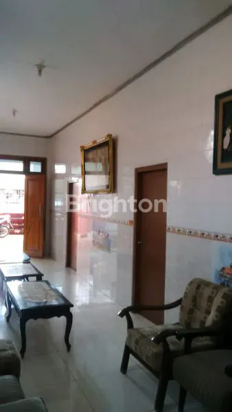 image RUMAH 2 LT SIAP HUNI SHM PETEMON TENGAH KOTA SURABAYA (2)