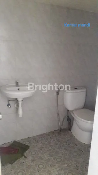 image RUKO STRATEGIS DI LIDAH KULON, LT 180M², 3 LANTAI (2)