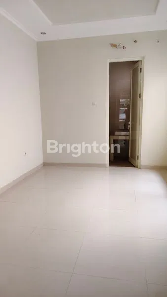 image DIJUAL RUMAH BARU 2LT MANYAR TIRTOASRI (4)