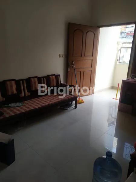 image RUMAH SIAP HUNI DI PADEMANGAN, LOKASI STRATEGIS, DEKAT ANCOL, MANGGA DUA (1)