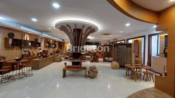 image SUPER STRATEGIS GEDUNG + GUDANG (7)