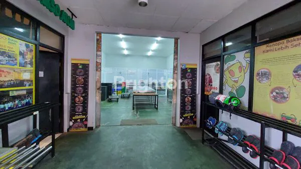 image SUPER STRATEGIS GEDUNG + GUDANG (6)