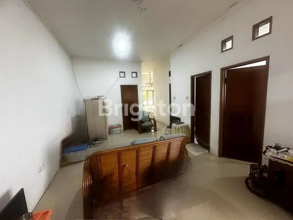 image HUNIAN STRATEGIS 5 KAMAR DI PESONA KHAYANGAN, DEPOK (1)