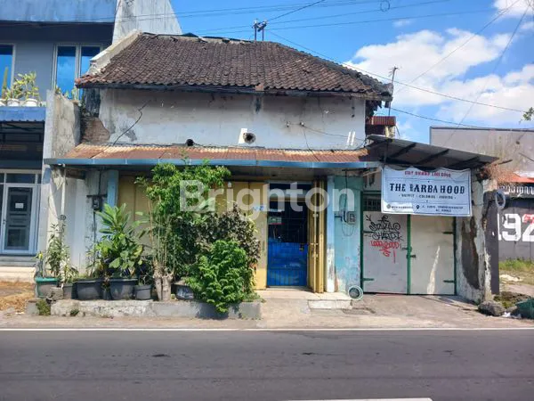 RUMAH STRATEGIS DI SOLO DEKAT PASAR & SEKOLAH