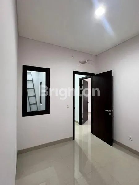 image RUMAH RAPIH THE MOZIA CLUSTER AMARINE BSD (4)