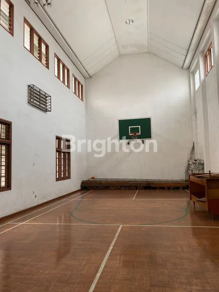 image RUMAH MEWAH 2,5 LANTAI DI JL CEMPAKA, LT 1080M² SIAP HUNI (6)