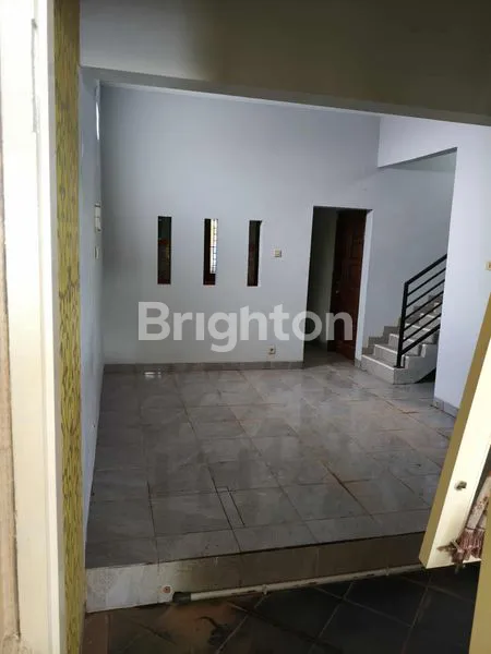 image RUMAH SEWA DI VILLTA TAMARA , STRATEGIS DEKAT DENGAN INDO GROSIR & MALL DI SAMARINDA (6)