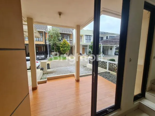 image RUMAH MINIMALIS DENGAN 4 KAMAR TIDUR DI DISCOVERY , BINTARO JAYA , TANGERANG  (2)