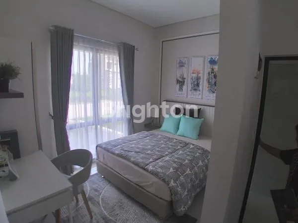 image RUMAH MEWAH SEMI FURNISHED DI OCBD, 0 KM DARI TOL BORR (8)