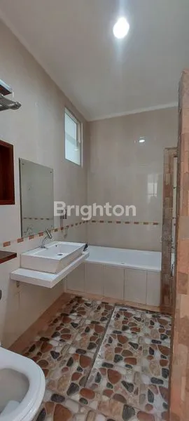 image RUMAH BSD CITY,DEKAT DENGAN FASUM BSD CITY,DEKAT DGN IPEKA,ROW JALAN LEBAR,RUMAH SIAP HUNI (8)