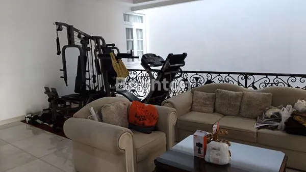 image RUMAH MEWAH DI MODERNLAND TANGERANG (7)