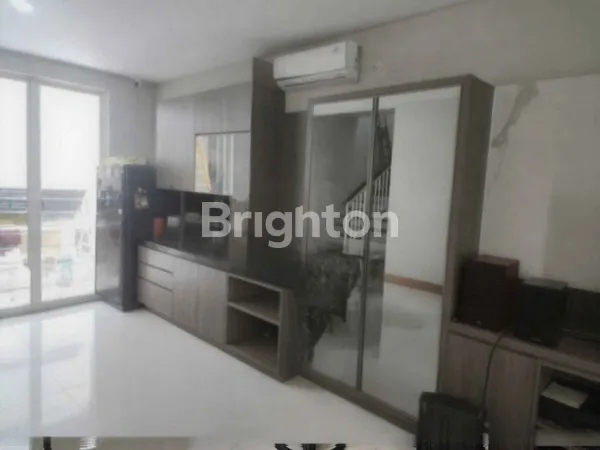 image  RUMAH CITRALAND GREENLAKE  DEKAT KAMPUS UNESA, DEKAT PAKUWON MALL PTC (3)