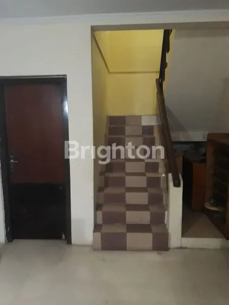 image DI JUAL RUMAH CANTIK 2 LANTAI DAERAH JAKARTA, SIAP HUNI. (7)