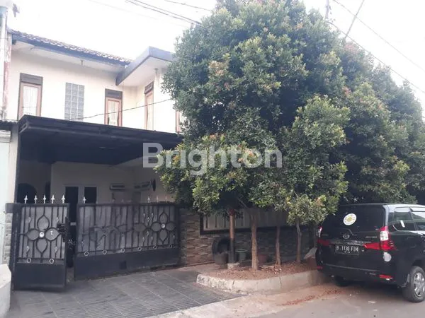 image DI JUAL RUMAH CANTIK 2 LANTAI DAERAH JAKARTA, SIAP HUNI. (1)