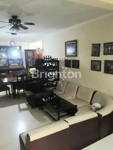 image DI JUAL RUMAH CANTIK 2 LANTAI DAERAH JAKARTA, SIAP HUNI. (3)