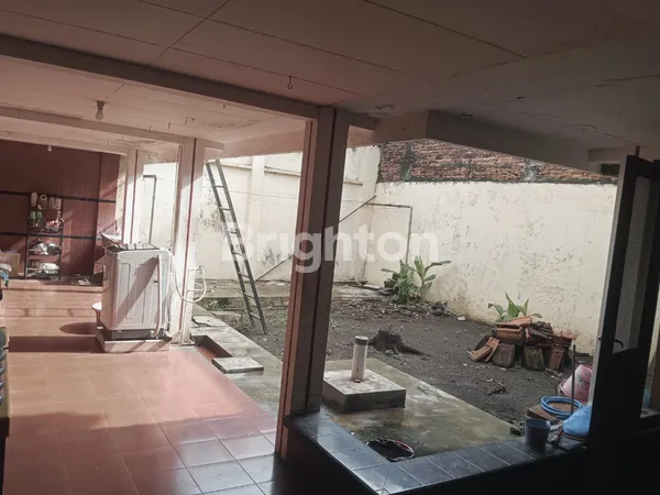 image  RUMAH GAYUNGSARI BARAT DEKAT SEKOLAH, DEKAT MASJID BESAR MASJID AGUNG SURABAYA, DEKAT MALL 	 (3)