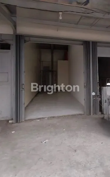 DISEWAKAN TEMPAT USAHA