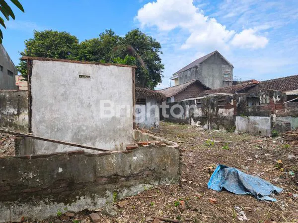 image TANAH LUAS LEBAR 13.5 METER LOKASI STRATEGIS TENGAH KOTA KEDIRI (4)