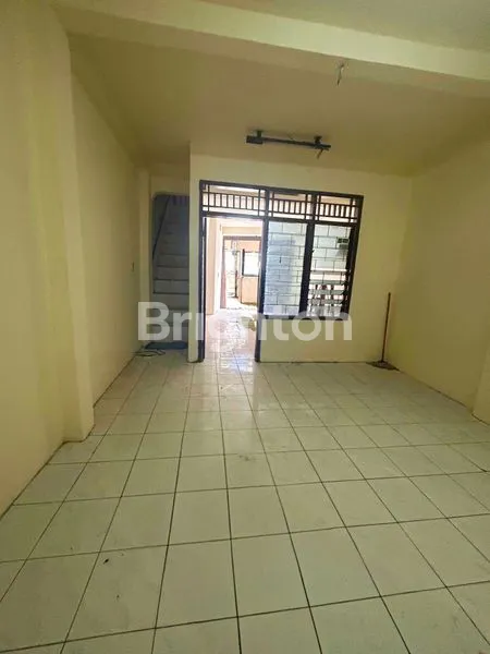 image RUMAH 2½ LANTAI 3KT PINGGIR JALAN BISA USAHA DAN TINGGAL ROW 2 MOBIL DI SUNTER AGUNG JAKARTA UTARA (4)