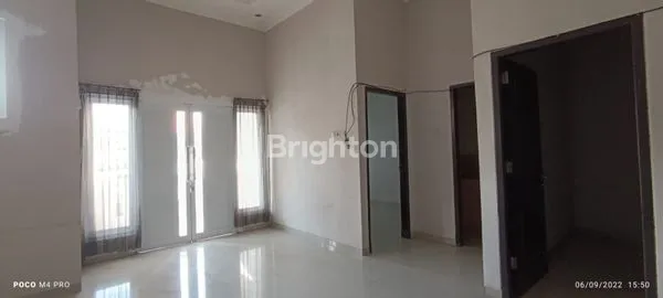 image RUMAH 2 LANTAI JAMBANGAN INDAH ONE GATE DEKET KETINTANG GAYUNGAN AHMAD YANI  (7)