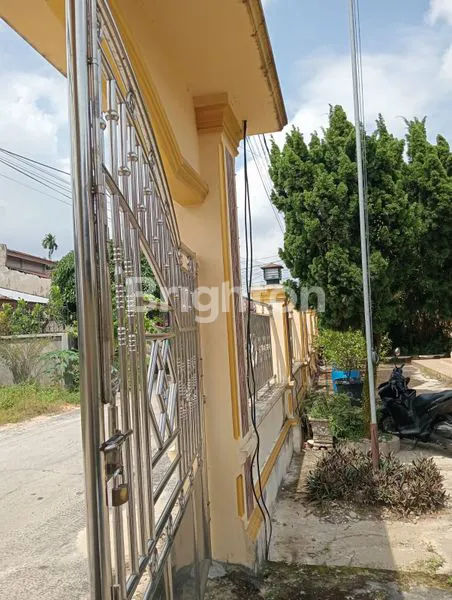 image RUMAH CANTIK 2 LANTAI DI HARAPAN RAYA, LT 836M² (3)