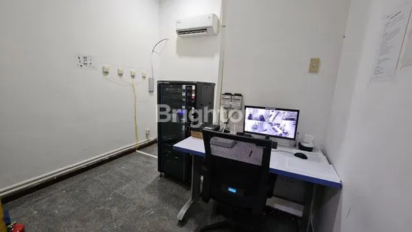 image KANTOR SIAP HUNI DI JALAN POROS HERTASNING, MAKASSAR (7)