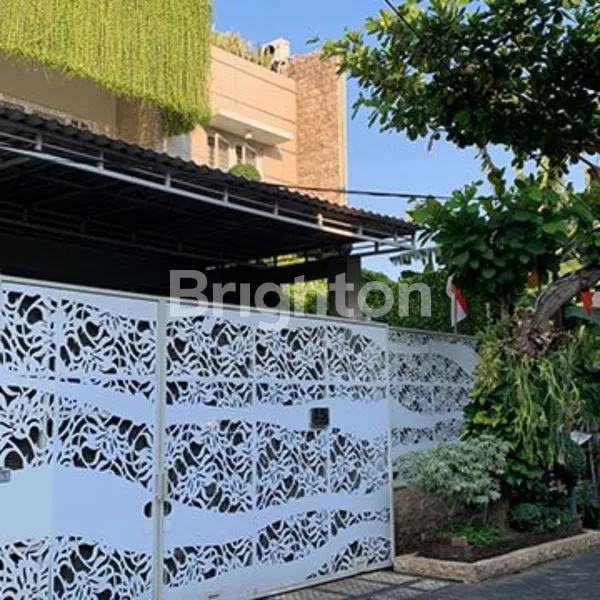 image RUMAH MANYAR INDAH IX – LOKASI ELIT, HARGA TURUN DRASTIS! (1)