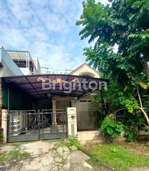 image RUMAH LUAS 1,5 LANTAI 4 KT STRATEGIS DI GADING SERPONG (1)