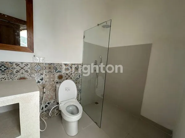 image FOR RENT – STYLISH 3 BEDROOMS HOUSE IN PRIME CANGGU AREA (6)
