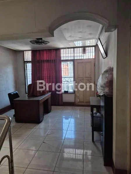 image RUMAH SANGAT STRATEGIS DI JAKARTA PUSAT (8)