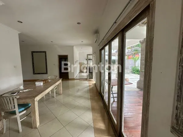 image EXCLUSIVE 4 BEDROOMS HOUSE FOR RENT IN UMALAS (8)