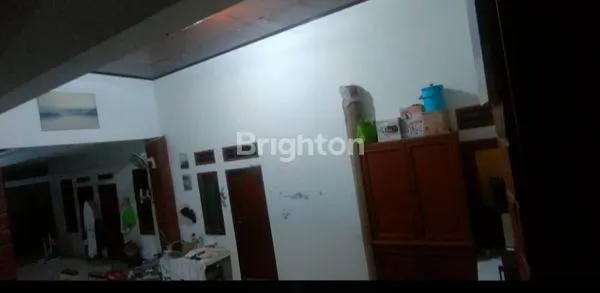 image RUMAH 2 LANTAI DENGAN 2 KIOS  DIDEPANNYA, STRATEGIS, SLIPI, JAKARTA BARAT. (7)